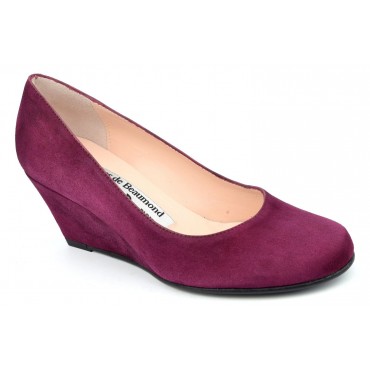 Burgundy wedge online heels