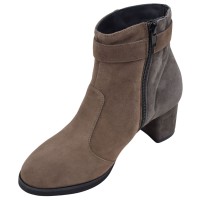 Fermeture éclair intérieure des bottines taupe Mella Italie 2472