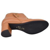 Semelle extérieure en caoutchouc des low boots femme Mella Italie 2519 en cuir cognac.