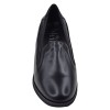 Vue de face des mocassins en cuir noir pour petites pointures
